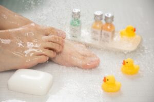 なぜお風呂だと尿意を我慢できないのか？